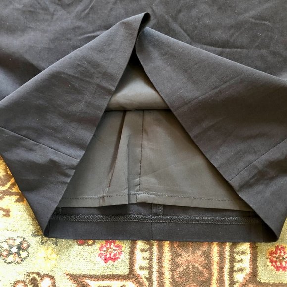 *NWT* Black Starburst Pleated Fitted Sheath Dress - Made in Canada - Size XXS - Picture 10 of 16